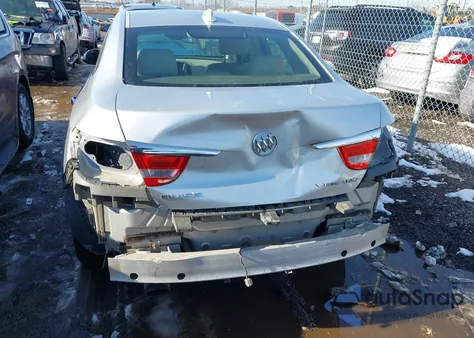 2015 Buick Verano Leather Group z USA, uszkodzony, nr VIN 1G4PS5SK6F4163012